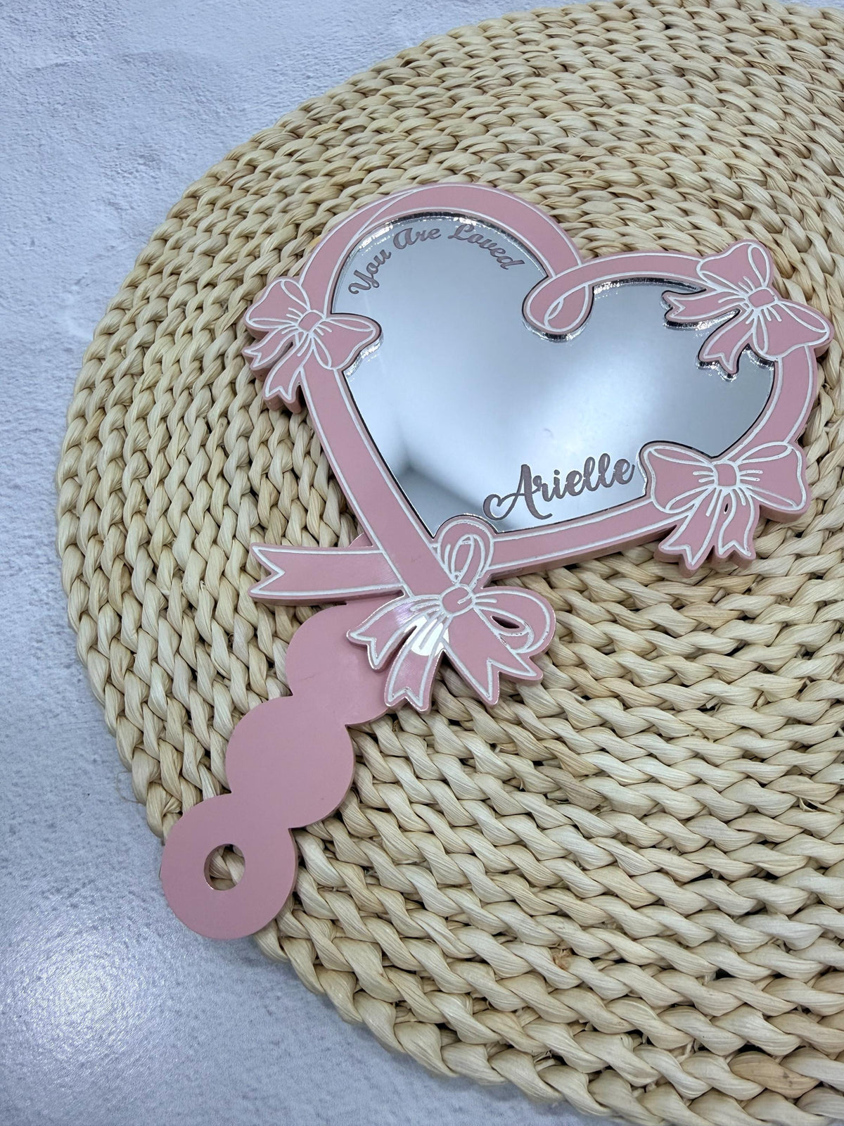 Personalized Heart Handheld Mirror for Girls Valentine Gift Custom Name Acrylic Hand Mirror Bow Design Kids Valentine Gift Party Favor